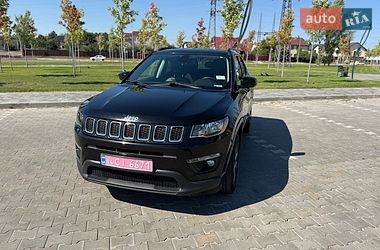 Внедорожник / Кроссовер Jeep Compass 2017 в Киеве