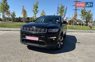 Внедорожник / Кроссовер Jeep Compass 2017 в Киеве
