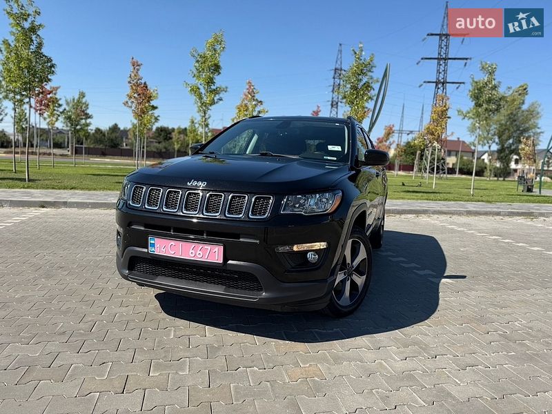 Внедорожник / Кроссовер Jeep Compass 2017 в Киеве