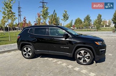 Внедорожник / Кроссовер Jeep Compass 2017 в Киеве