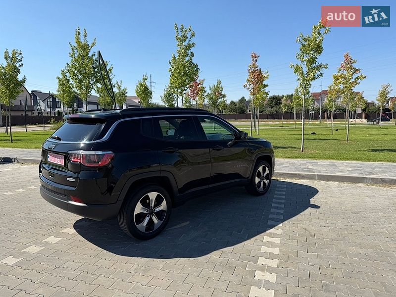 Внедорожник / Кроссовер Jeep Compass 2017 в Киеве