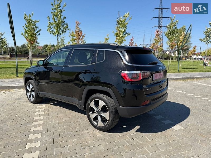 Внедорожник / Кроссовер Jeep Compass 2017 в Киеве