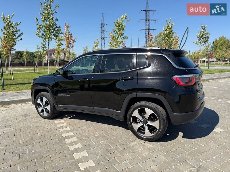 Внедорожник / Кроссовер Jeep Compass 2017 в Киеве