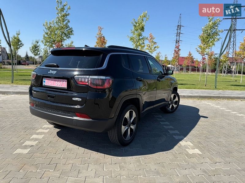 Внедорожник / Кроссовер Jeep Compass 2017 в Киеве