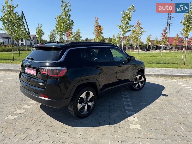 Внедорожник / Кроссовер Jeep Compass 2017 в Киеве