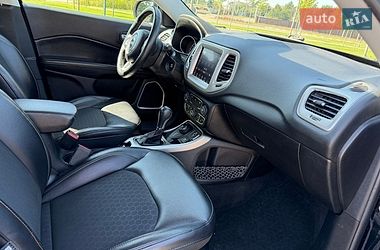 Внедорожник / Кроссовер Jeep Compass 2017 в Киеве