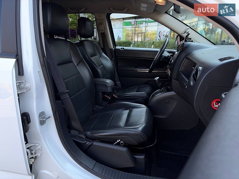 Позашляховик / Кросовер Jeep Compass 2011 в Києві