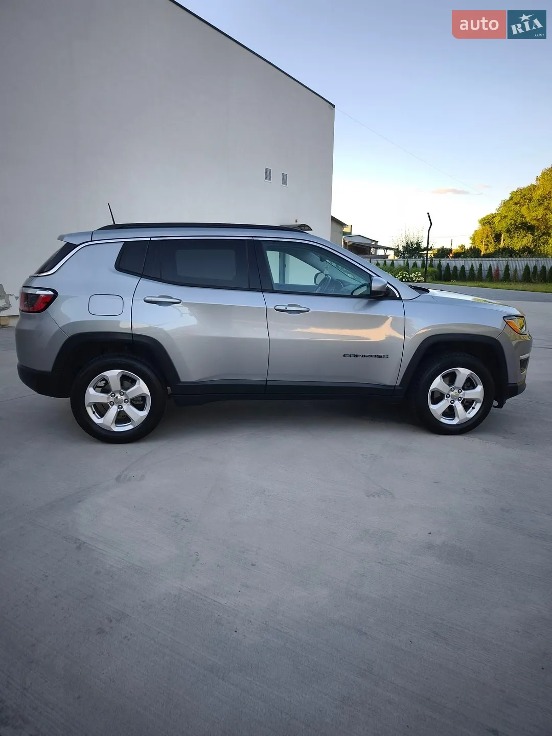 2020 Jeep Compass - мініатюра 10