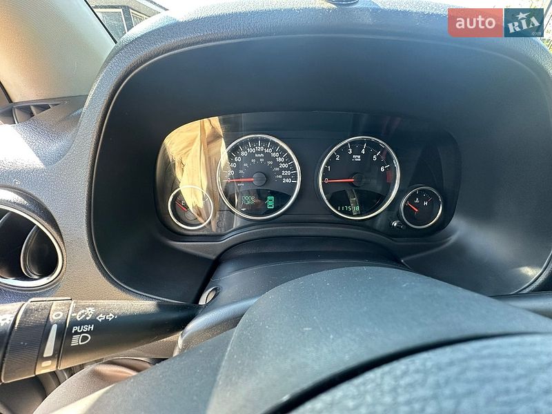 Позашляховик / Кросовер Jeep Compass 2012 в Києві фото 5 Позашляховик / Кросовер Jeep Compass 2012 в Києві