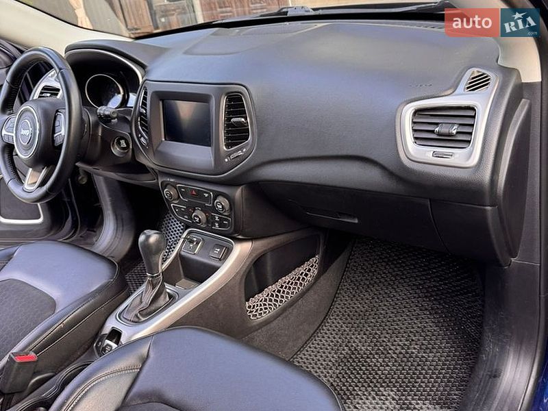 Позашляховик / Кросовер Jeep Compass 2017 в Броварах
