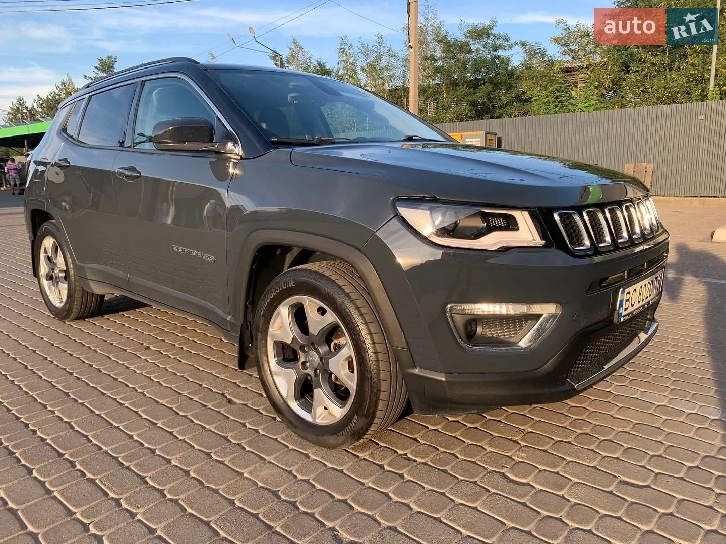 2017 Jeep Compass - мініатюра 3