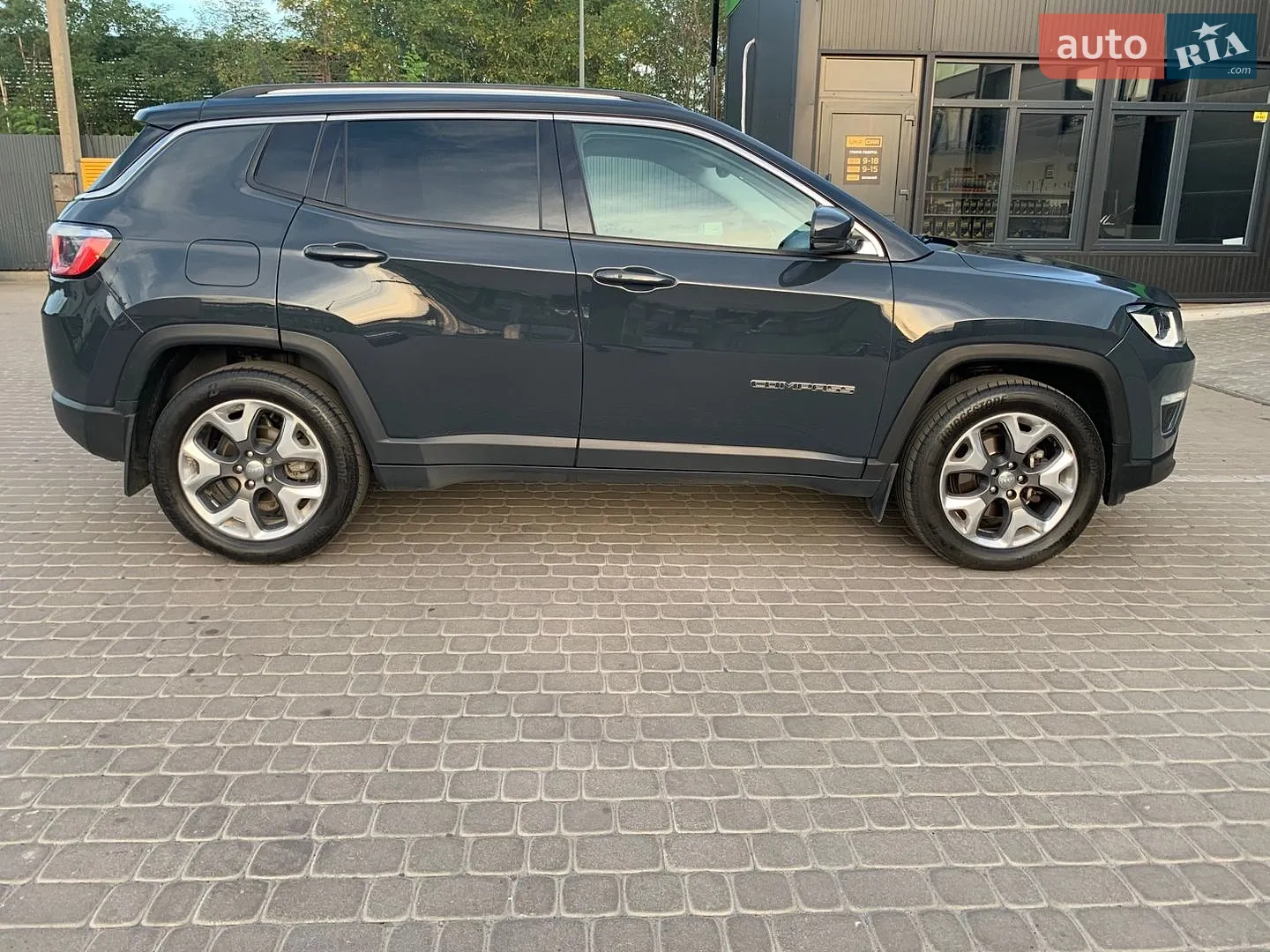 2017 Jeep Compass - мініатюра 12