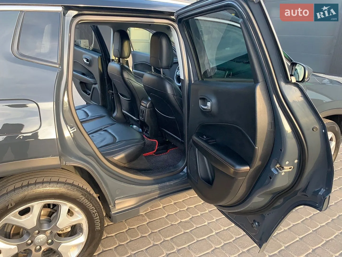 2017 Jeep Compass - мініатюра 16