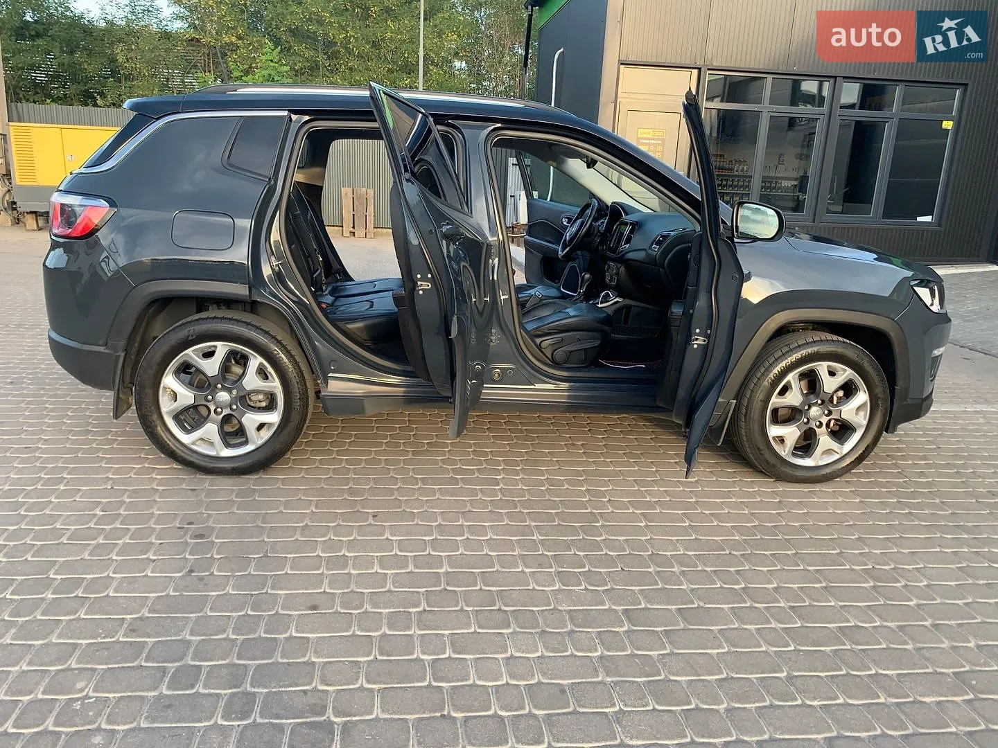 2017 Jeep Compass - мініатюра 15
