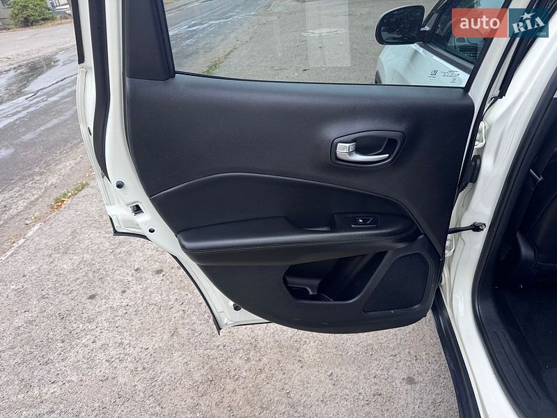 Внедорожник / Кроссовер Jeep Compass 2018 в Ровно