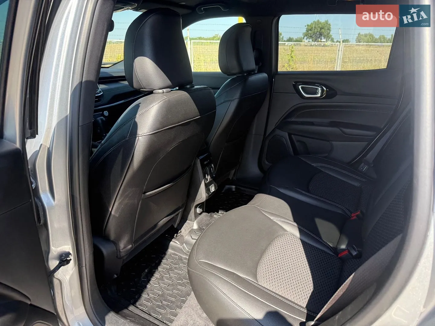 2023 Jeep Compass - мініатюра 38