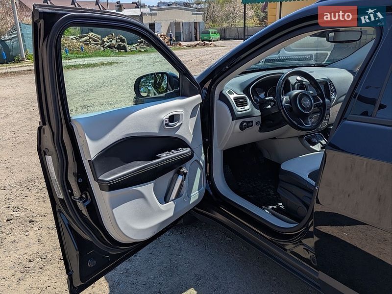 Позашляховик / Кросовер Jeep Compass 2019 в Чернівцях