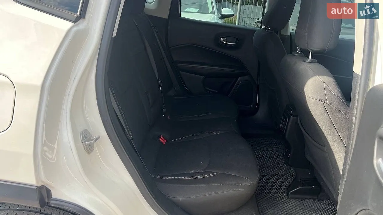 2018 Jeep Compass - мініатюра 17