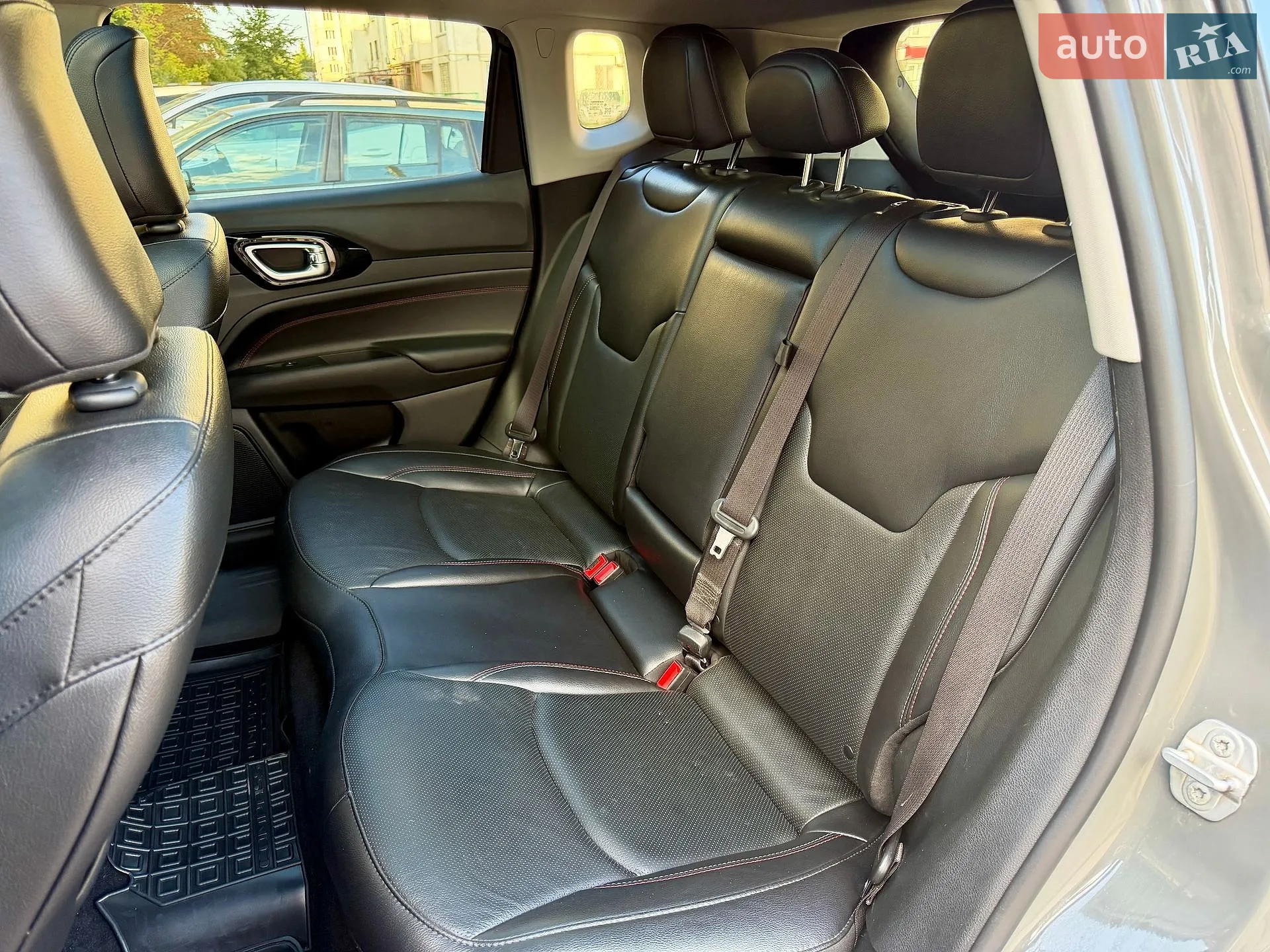 2022 Jeep Compass - мініатюра 8