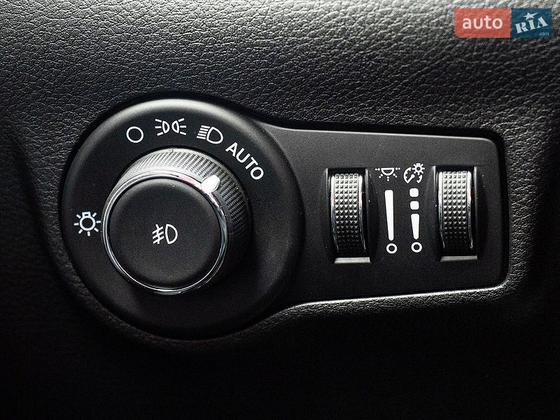 Внедорожник / Кроссовер Jeep Compass 2022 в Киеве
