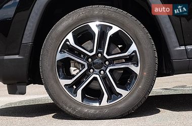 Внедорожник / Кроссовер Jeep Compass 2022 в Киеве