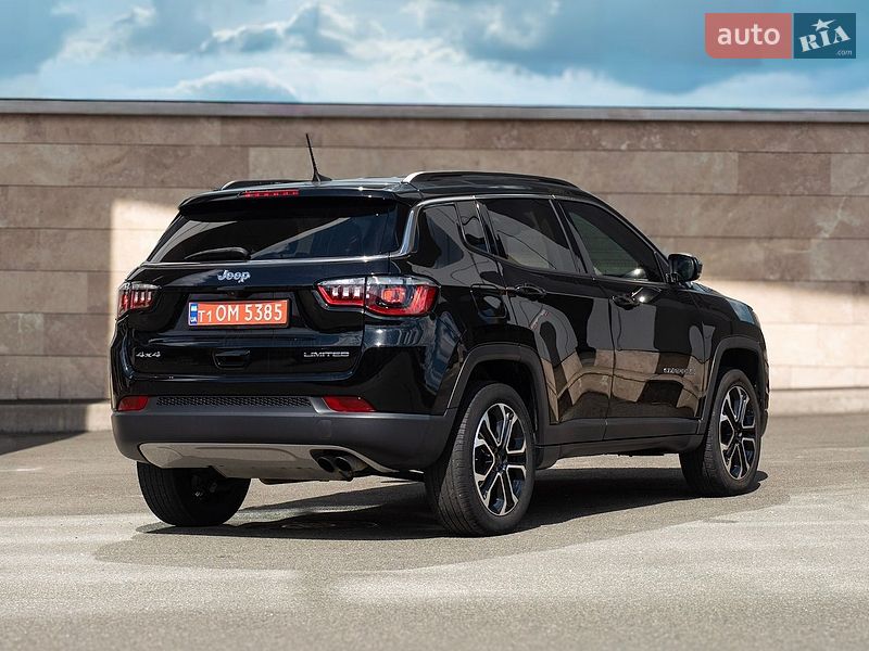 Внедорожник / Кроссовер Jeep Compass 2022 в Киеве