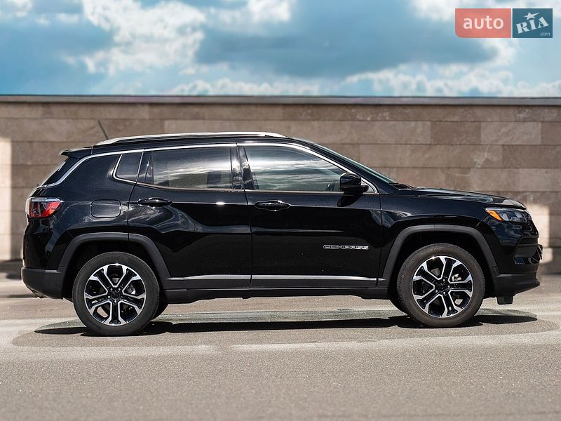 Внедорожник / Кроссовер Jeep Compass 2022 в Киеве