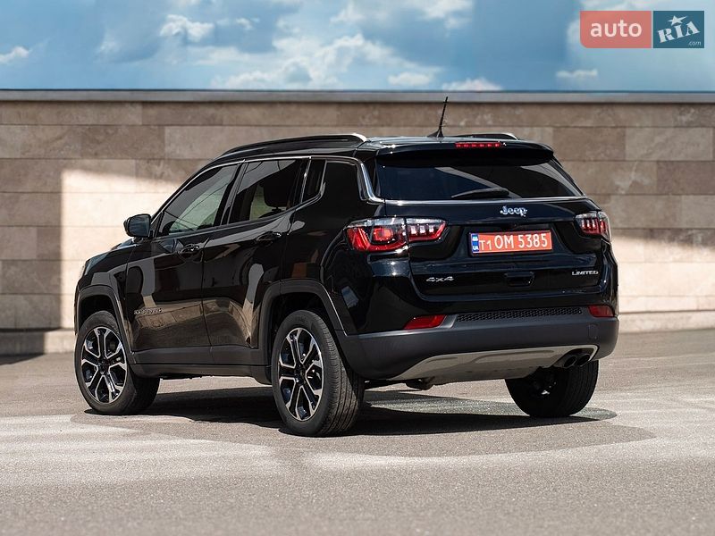 Внедорожник / Кроссовер Jeep Compass 2022 в Киеве