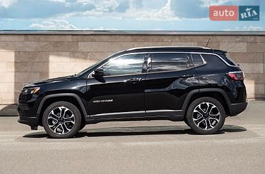 Внедорожник / Кроссовер Jeep Compass 2022 в Киеве