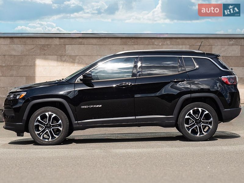 Внедорожник / Кроссовер Jeep Compass 2022 в Киеве