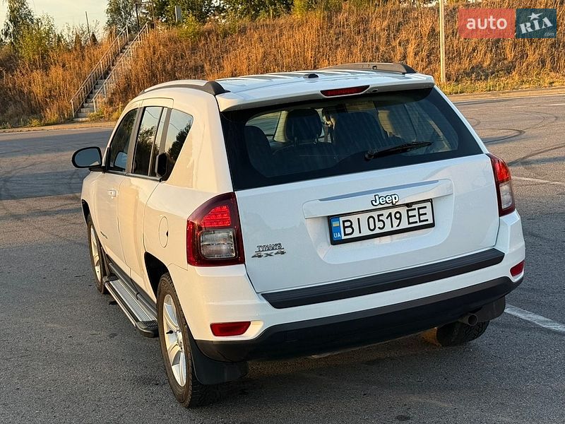 Внедорожник / Кроссовер Jeep Compass 2015 в Полтаве