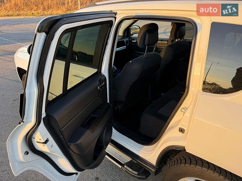 Внедорожник / Кроссовер Jeep Compass 2015 в Полтаве