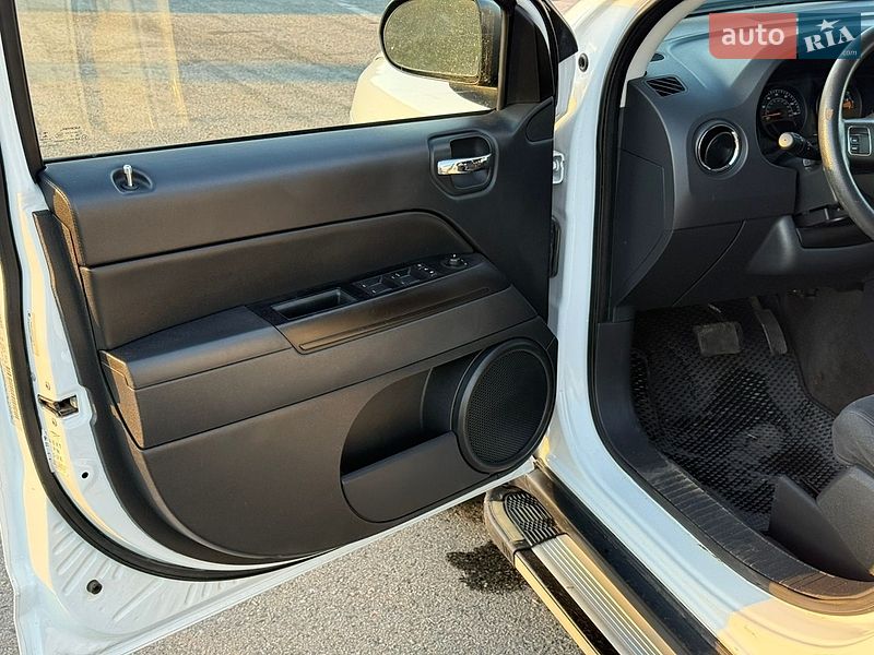 Внедорожник / Кроссовер Jeep Compass 2015 в Полтаве