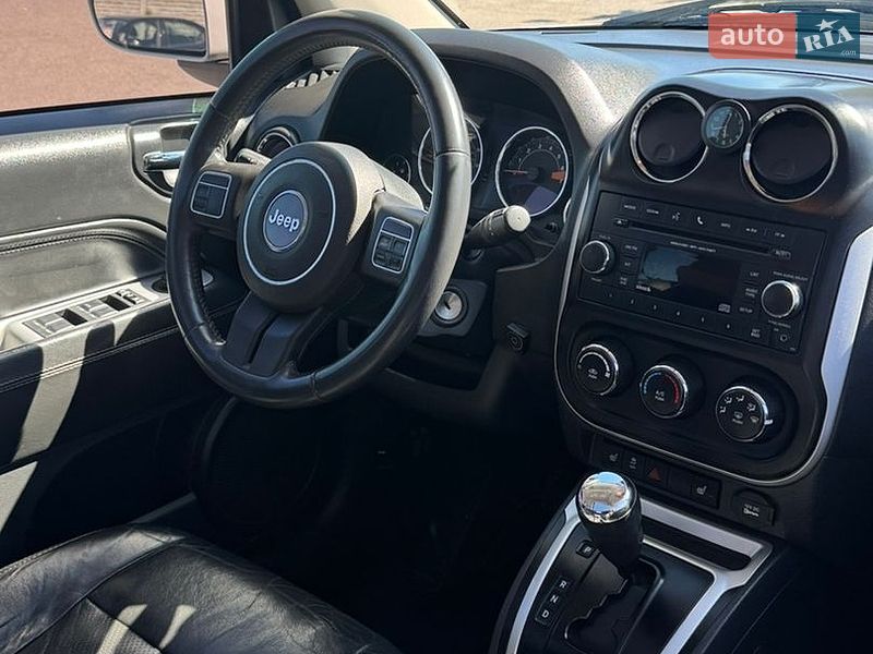 Внедорожник / Кроссовер Jeep Compass 2014 в Каменке