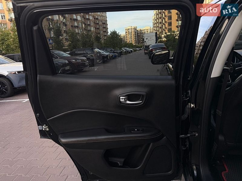 Позашляховик / Кросовер Jeep Compass 2017 в Києві