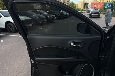 Позашляховик / Кросовер Jeep Compass 2017 в Києві