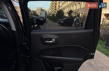 Позашляховик / Кросовер Jeep Compass 2017 в Києві