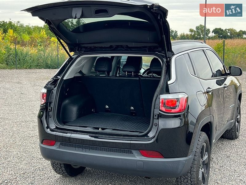 Позашляховик / Кросовер Jeep Compass 2018 в Рівному