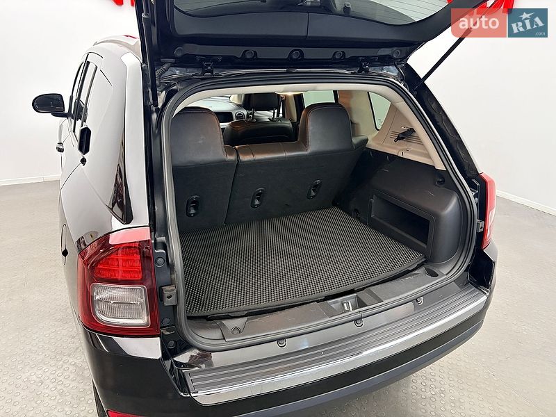 Внедорожник / Кроссовер Jeep Compass 2014 в Киеве