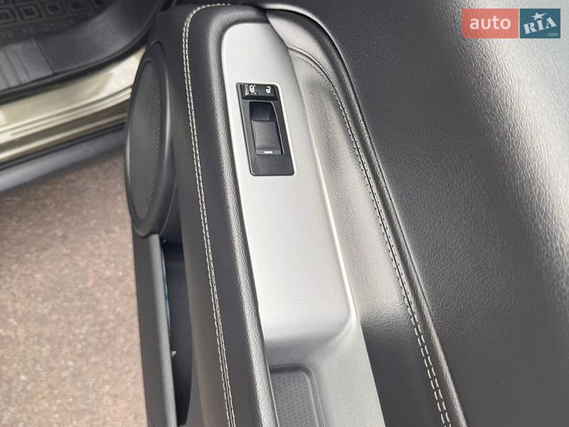 Внедорожник / Кроссовер Jeep Compass 2015 в Киеве