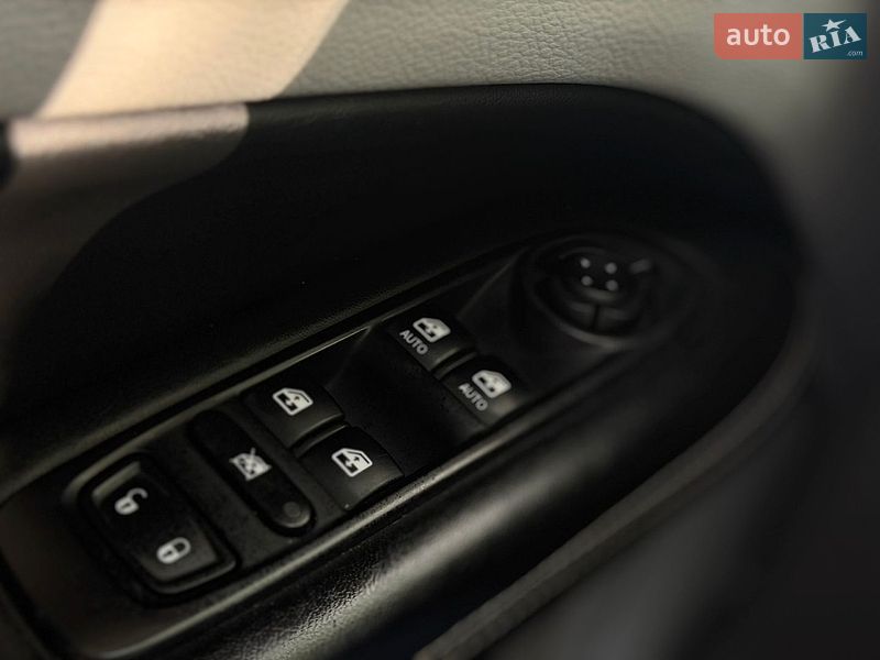 Позашляховик / Кросовер Jeep Compass 2017 в Рівному