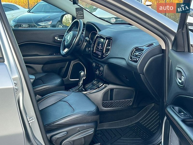 Позашляховик / Кросовер Jeep Compass 2020 в Рівному