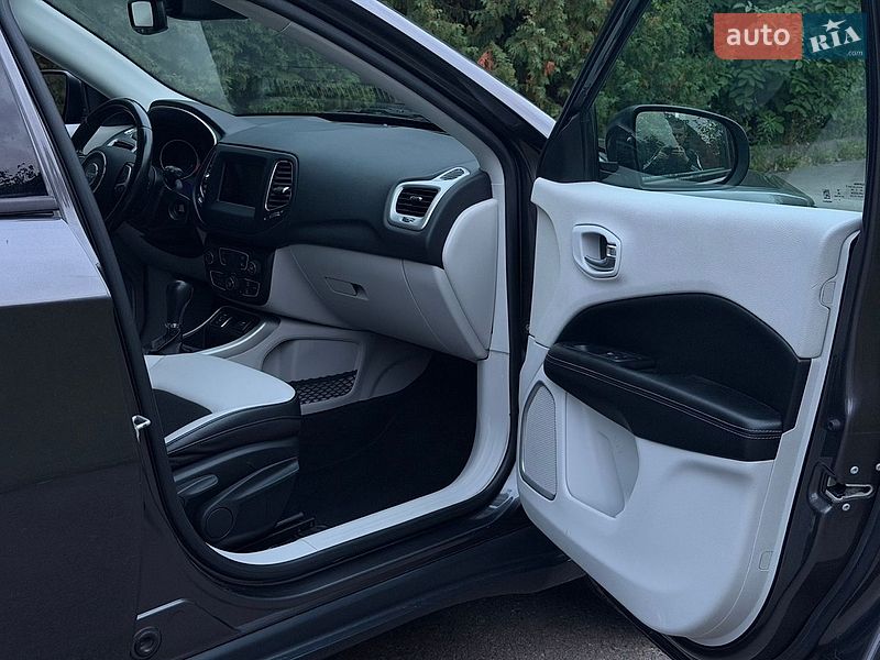 Позашляховик / Кросовер Jeep Compass 2021 в Рівному
