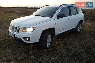 Внедорожник / Кроссовер Jeep Compass 2015 в Синельниково