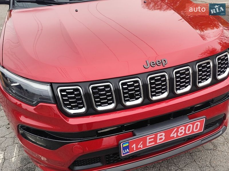 Jeep Compass, photos from the listing