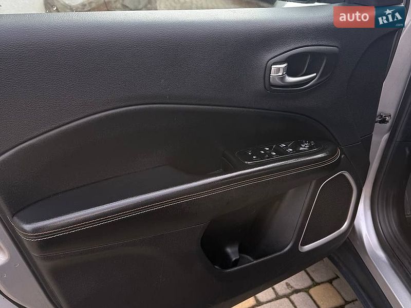 Внедорожник / Кроссовер Jeep Compass 2019 в Львове фото 19 Внедорожник / Кроссовер Jeep Compass 2019 в Львове