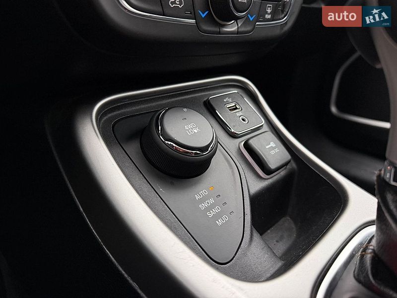 Внедорожник / Кроссовер Jeep Compass 2017 в Калуше