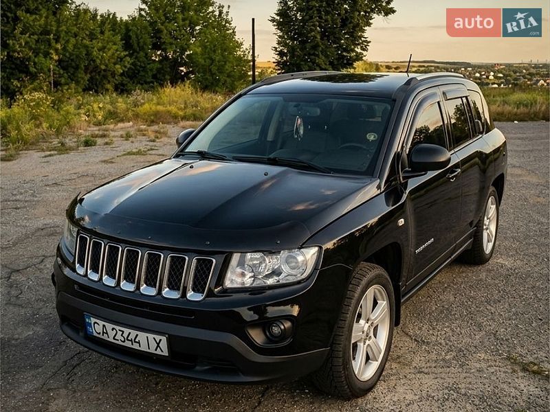 Внедорожник / Кроссовер Jeep Compass 2011 в Корсуне-Шевченковском