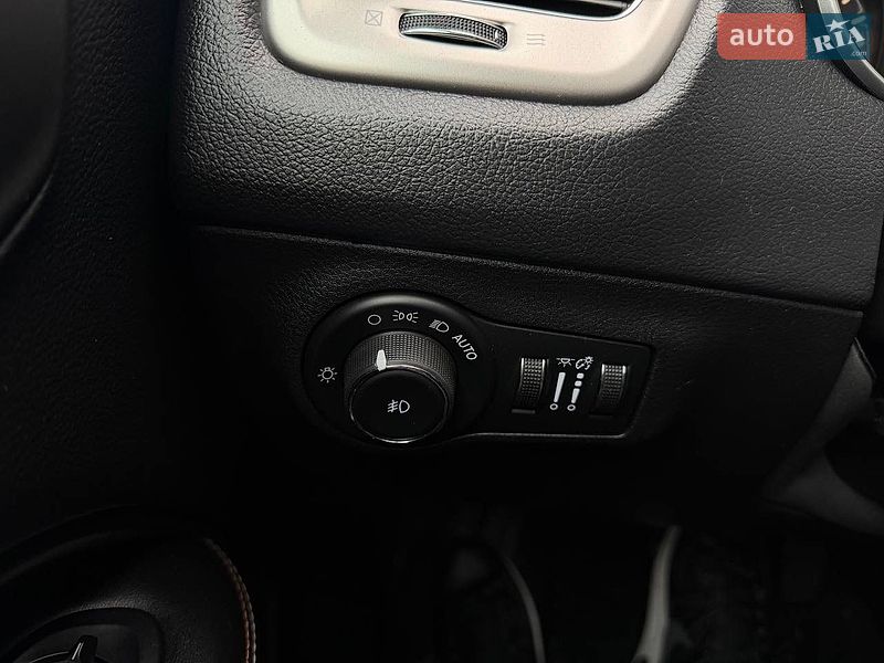 Внедорожник / Кроссовер Jeep Compass 2018 в Ровно
