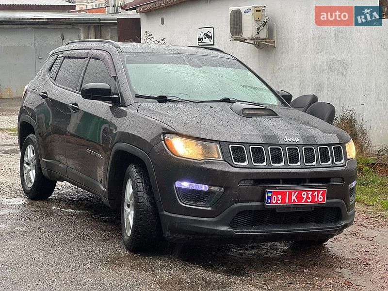 Внедорожник / Кроссовер Jeep Compass 2018 в Киеве